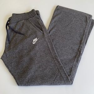 NIKE WIDE LEG COMFORTABLE ATHLETIC PANTS
